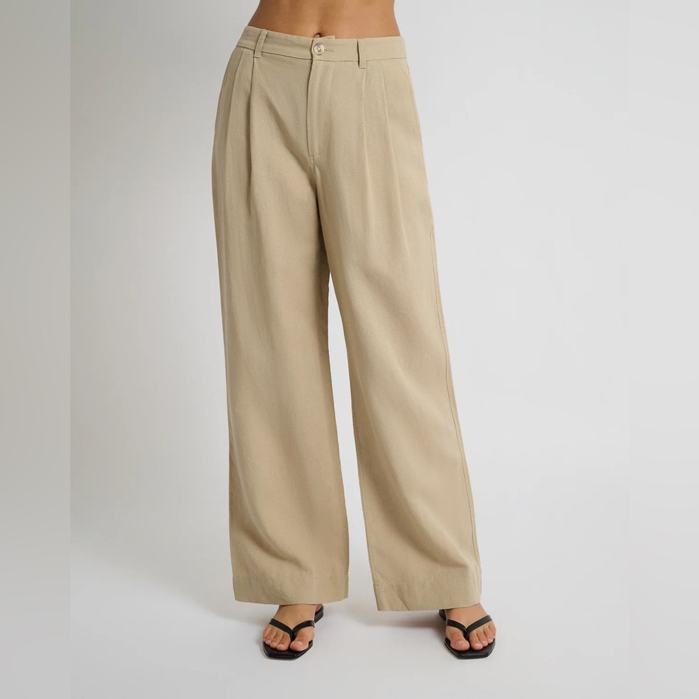 Onia Air Linen Pleated Trouser